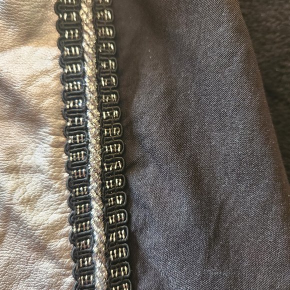 BEYOND just PANTS! - Picture 3 of 4